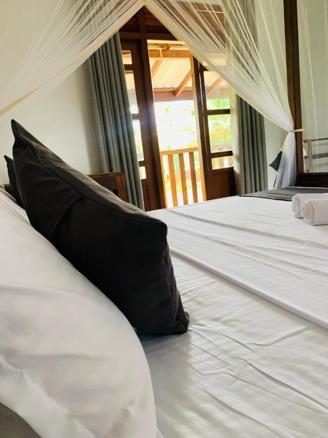 Hotel Pearl Gardens Midigama East Exterior foto
